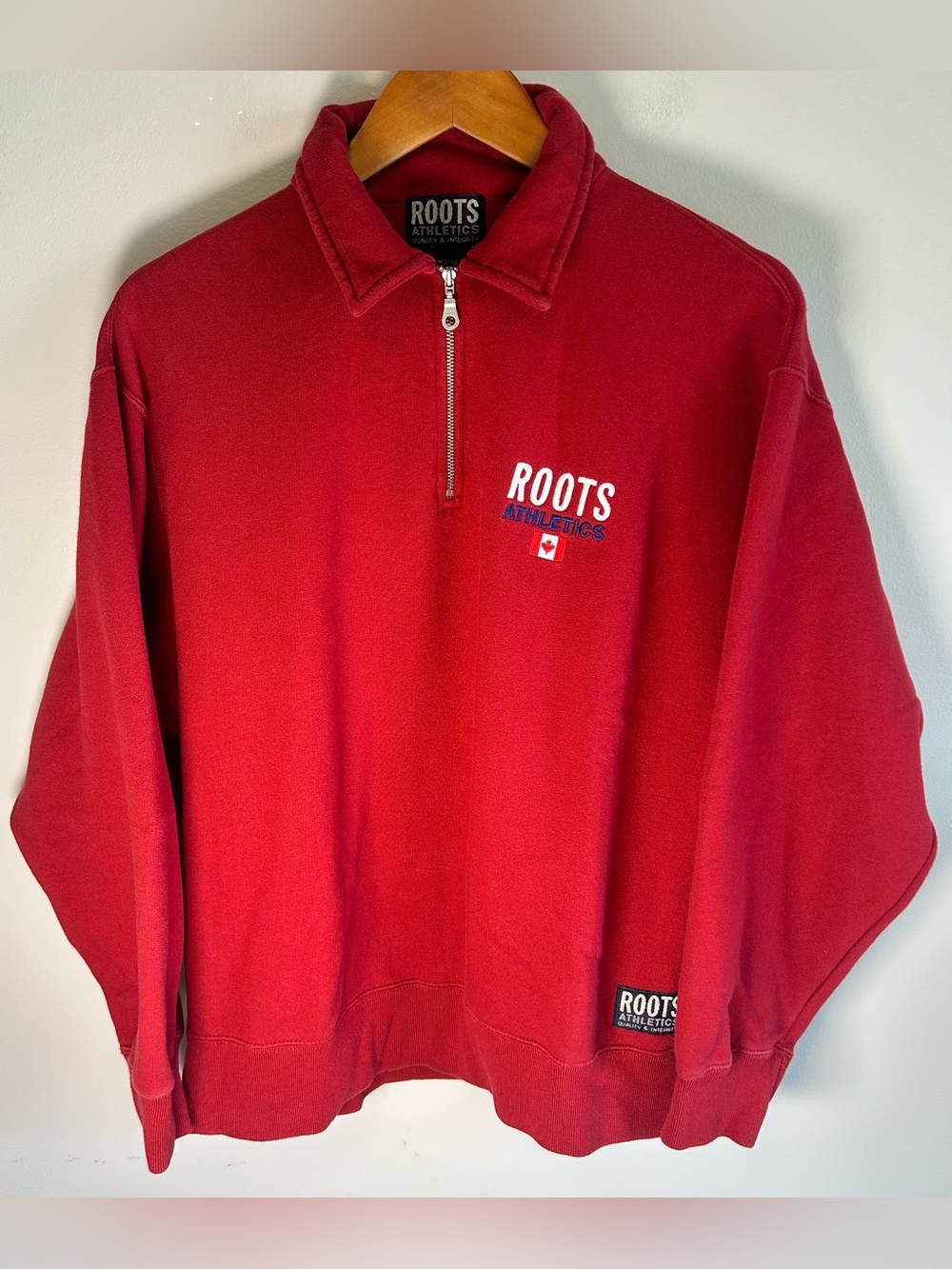Vintage 90s Roots Men’s 1/4 Sweatshirt Size M Sweater Canada Flag Sporting Goods